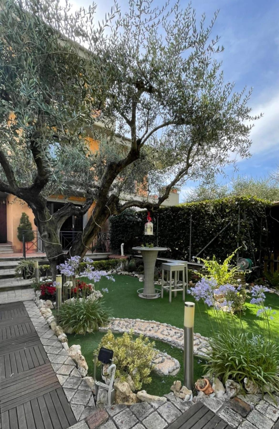 Aurelia Garden Gold B&B Roma Dış mekan fotoğraf